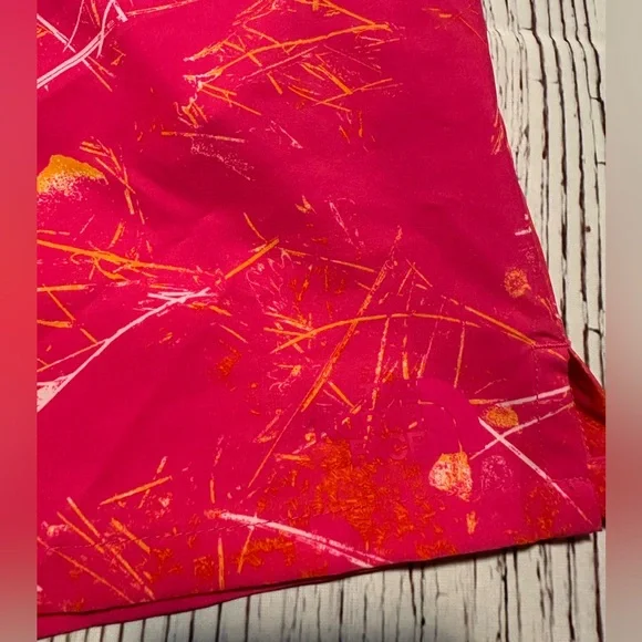 North Face Shorts - Picture 3 of 8